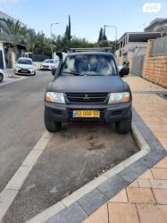 מיצובישי פג'רו ארוך 4X4 GLX אוט' דיזל 7 מק' 3.2 (165 כ''ס) דיזל 2003 