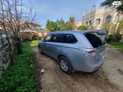 מיצובישי אאוטלנדר Instyle אוט' 7 מק' 2.0 (150 כ"ס) בנזין 2014 למכיר