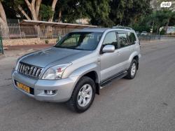 טויוטה לנד קרוזר ארוך 4X4 STD אוט' דיזל 8 מק' 3.0 (166 כ''ס) דיזל 2