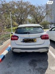 מרצדס GLA GLA200 Style FL אוט' 1.6 (156 כ"ס) בנזין 2018 למכירה בתל אביב 