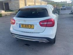 מרצדס GLA GLA200 Urban אוט' 1.6 (156 כ''ס) [2014-2017] בנזין 2014 למכירה במג