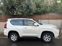 טויוטה לנד קרוזר קצר 4X4 Luxury SWB אוט' 3 דלתות דיזל 2.8 (204 כ''ס) 