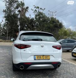 אלפא רומיאו סטלויו 4X4 Monza AWD אוט' 2.0 (200 כ''ס) בנזין 2020 למכיר