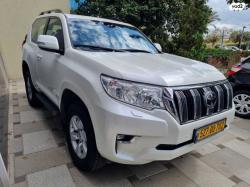 טויוטה לנד קרוזר קצר 4X4 Luxury SWB אוט' 3 דלתות דיזל 2.8 (204 כ''ס) 