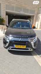 מיצובישי אאוטלנדר PHEV 4X4 Luxury הייבריד אוט' 5 מק' 2.4 (135 כ''ס) ה