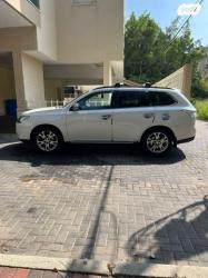 מיצובישי אאוטלנדר 4X4 Limited אוט' 7 דיזל מק' 2.3 (150 כ"ס) דיזל 2013