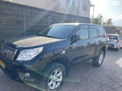 טויוטה לנד קרוזר ארוך 4X4 Luxury 60th אוט' דיזל 7 מק' 3.0 (190 כ''ס) ד