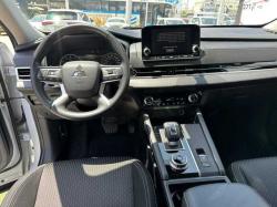 מיצובישי אאוטלנדר Executive אוט' 7 מק' 2.5 (181 כ"ס) בנזין 2021 למכי