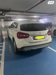 מרצדס GLA GLA200 Urban אוט' 1.6 (156 כ''ס) [2014-2017] בנזין 2015 למכירה בתל