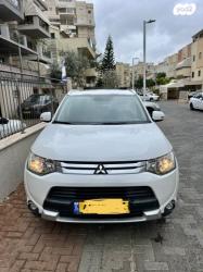מיצובישי אאוטלנדר 4X4 Limited אוט' 7 דיזל מק' 2.3 (150 כ"ס) דיזל 2014