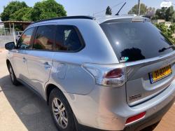 מיצובישי אאוטלנדר 4X4 Supreme אוט' 7 מק' 2.0 (150 כ"ס) בנזין 2013 למכ