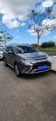 מיצובישי אאוטלנדר PHEV 4X4 Luxury הייבריד אוט' 5 מק' 2.4 (135 כ''ס) ה