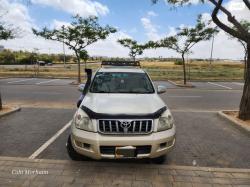 טויוטה לנד קרוזר ארוך 4X4 STD אוט' דיזל 8 מק' 3.0 (166 כ''ס) דיזל 2