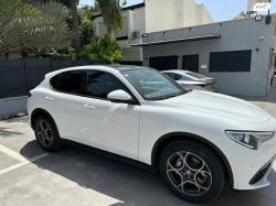 אלפא רומיאו סטלויו 4X2 Sprint אוט' 2.0 (200 כ''ס) בנזין 2023 למכירה 