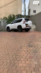 טויוטה לנד קרוזר קצר 4X4 Luxury אוט' דיזל 2.8 (177 כ"ס) דיזל 2017 למ