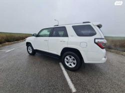 טויוטה 4Runner 4X4 SR5 אוט' 7 מק' 4.0 (270 כ"ס) בנזין 2023 למכירה במפעל