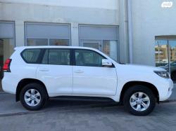 טויוטה לנד קרוזר ארוך Select אוט' 7 מק' דיזל 5 דל' 2.8 (204 כ"ס) די