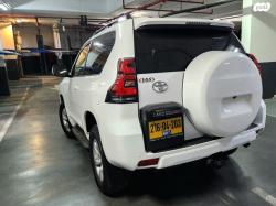 טויוטה לנד קרוזר קצר 4X4 Luxury SWB אוט' 3 דלתות דיזל 2.8 (204 כ''ס) 