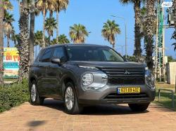 מיצובישי אאוטלנדר Executive אוט' 7 מק' 2.5 (181 כ"ס) בנזין 2021 למכי