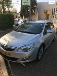 אופל אסטרה Enjoy הצ'בק אוט' 1.6 (115 כ''ס) בנזין 2013 למכירה בחולו