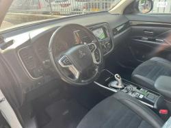 מיצובישי אאוטלנדר PHEV 4X4 Supreme הייבריד אוט' 5 מק' 2.0 (121 כ"ס) ה