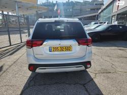 מיצובישי אאוטלנדר Instyle אוט' 7 מק' 2.0 (150 כ"ס) בנזין 2021 למכיר