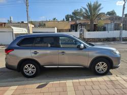 מיצובישי אאוטלנדר Instyle אוט' 7 מק' 2.0 (150 כ"ס) בנזין 2016 למכיר