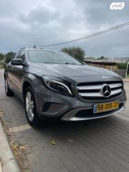 מרצדס GLA GLA200 Urban אוט' 1.6 (156 כ''ס) [2014-2017] בנזין 2016 למכירה בתל