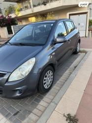 יונדאי i20 Instyle אוט' 1.4 (100 כ''ס) בנזין 2012 למכירה בתל מונד