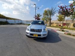 טויוטה לנד קרוזר ארוך 4X4 STD אוט' דיזל 8 מק' 3.0 (166 כ''ס) דיזל 2
