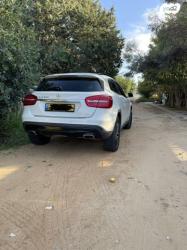 מרצדס GLA GLA200 Urban אוט' 1.6 (156 כ''ס) [2014-2017] בנזין 2015 למכירה ברא