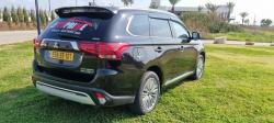 מיצובישי אאוטלנדר PHEV 4X4 Luxury הייבריד אוט' 5 מק' 2.4 (135 כ''ס) ה