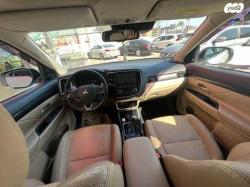 מיצובישי אאוטלנדר 4X4 Elite אוט' 7 מק' 2.0 (150 כ"ס) [2015 ואילך] בנז