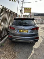 יונדאי סנטה פה 4X4 Premium אוט' דיזל 7 מק' 2.2 (197 כ"ס) דיזל 2017 למכ