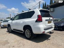טויוטה לנד קרוזר ארוך 4X4 Limited Sahara אוט' דיזל 7 מק' 2.8 (177 כ''ס)