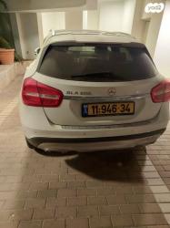 מרצדס GLA GLA200 Urban אוט' 1.6 (156 כ''ס) [2014-2017] בנזין 2015 למכירה בתל
