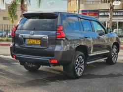 טויוטה לנד קרוזר ארוך Sahara אוט' 7 מק' דיזל 5 דל' 2.8 (204 כ"ס) די