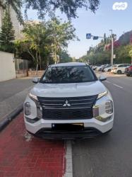 מיצובישי אאוטלנדר Executive אוט' 7 מק' 2.5 (181 כ"ס) בנזין 2021 למכי