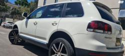 פולקסווגן טוארג 4X4 Luxury V8 אוט' 4.2 (350 כ''ס) בנזין 2008 למכירה ב