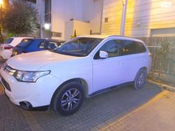 מיצובישי אאוטלנדר Instyle אוט' 7 מק' 2.0 (150 כ"ס) בנזין 2014 למכיר