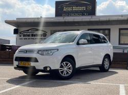 מיצובישי אאוטלנדר Instyle אוט' 7 מק' 2.0 (150 כ"ס) בנזין 2015 למכיר