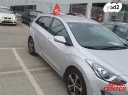 יונדאי i30 Inspire סטיישן אוט' 1.6 (135 כ"ס) בנזין 2016 למכירה ב