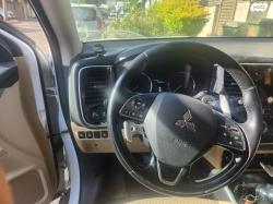 מיצובישי אאוטלנדר Instyle אוט' 7 מק' 2.0 (150 כ"ס) בנזין 2017 למכיר