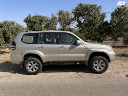 טויוטה לנד קרוזר ארוך 4X4 STD אוט' דיזל 8 מק' 3.0 (166 כ''ס) דיזל 2