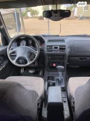 מיצובישי פג'רו ארוך 4X4 GLX אוט' דיזל 7 מק' 2.8 (125 כ''ס) דיזל 2000 