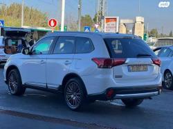 מיצובישי אאוטלנדר Instyle אוט' 7 מק' 2.0 (150 כ"ס) בנזין 2015 למכיר