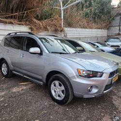 מיצובישי אאוטלנדר Instyle אוט' 5 מק' 2.0 (147 כ"ס) בנזין 2012 למכיר