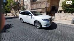 מיצובישי אאוטלנדר PHEV 4X4 Luxury הייבריד אוט' 5 מק' 2.4 (135 כ''ס) ה