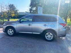 מיצובישי אאוטלנדר Instyle אוט' 7 מק' 2.0 (150 כ"ס) בנזין 2016 למכיר