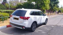 מיצובישי אאוטלנדר 4X4 Elite אוט' 7 מק' 2.0 (150 כ"ס) [2015 ואילך] בנז